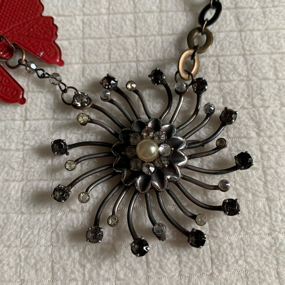 Artisan red butterfly necklace - Picture 4 of 14